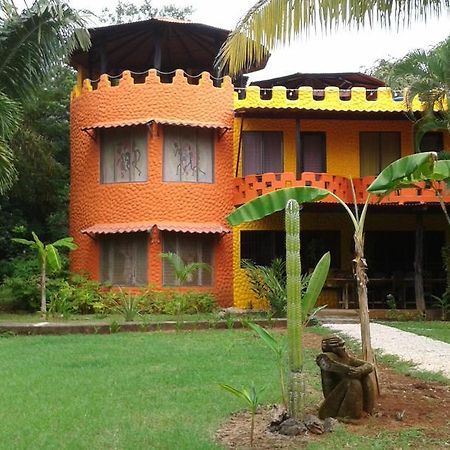 El Castillo Divertido Параисо Экстерьер фото